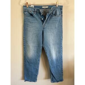 Levi's Wedgie Straight Jean Women's 30 Light Wash